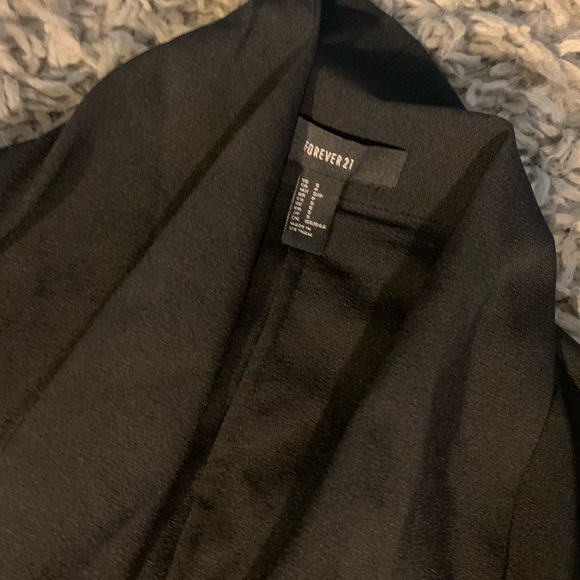 Forever 21 black blazer - Picture 2 of 2